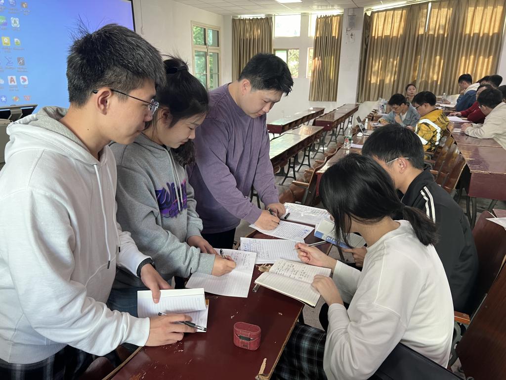 图片2 图片2